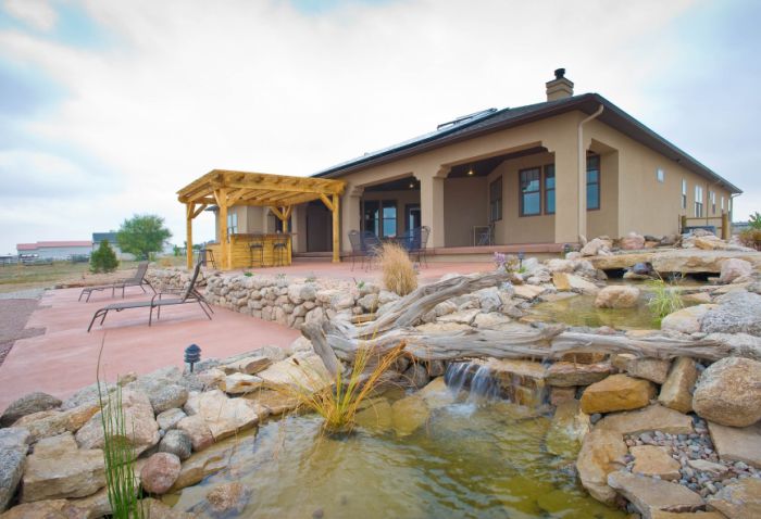 Pioneer West homes features solar home in Colorado SPrings Parade of Homes