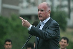 Gov. Jerry Brown signs bill to refund Solar Initiative program in CA