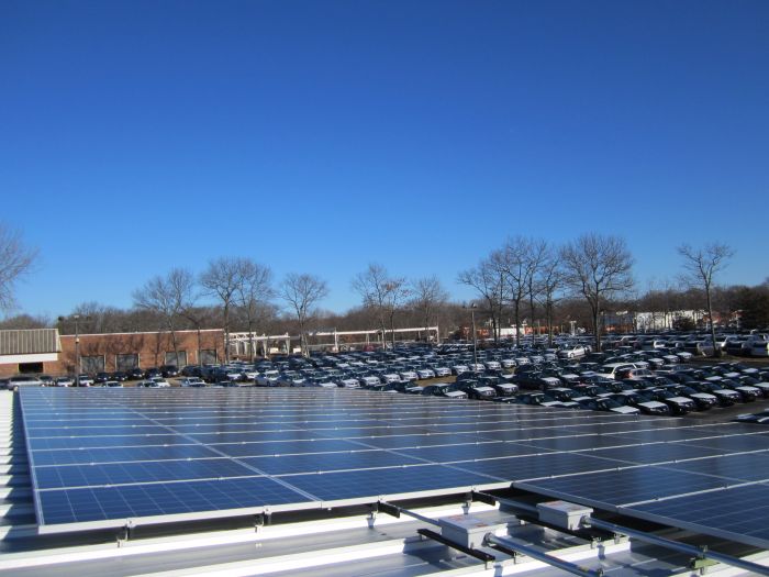 Solar array at a Honda dealership