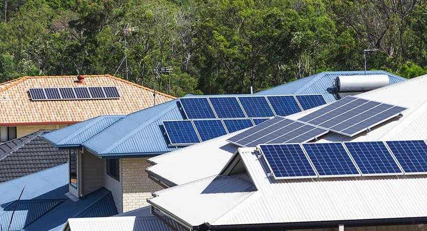 Rapid rooftop solar growth has utilities spooked