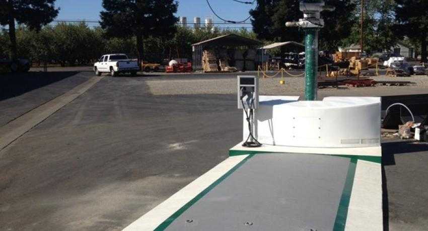 portable solar-powered electric vehicle charging station