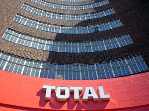 Total, SunPower deal delayed 