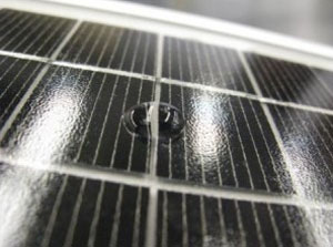 UH hydrophobic nan layer makes solar panels self-cleaning