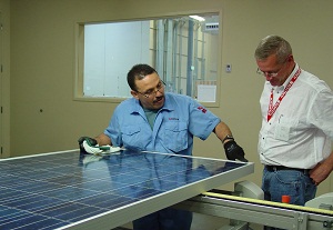 Suntech solar panel manufacturing plant expanding
